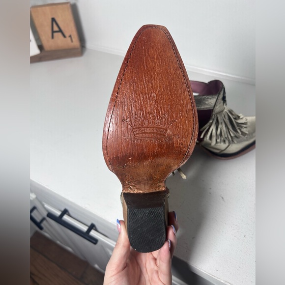 Junk Gypsy by Lane Fringe Ankle Boots Women’s 6 Metallic Western Boho Leather - Picture 7 of 9